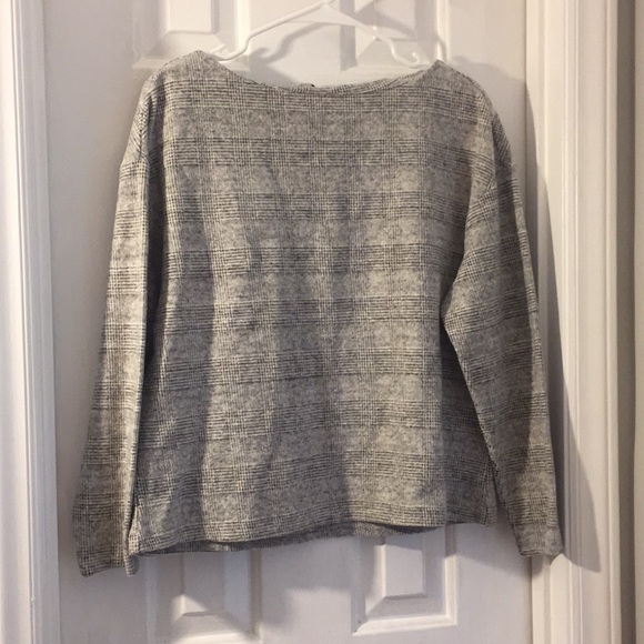 Gray sweater - Picture 1 of 4